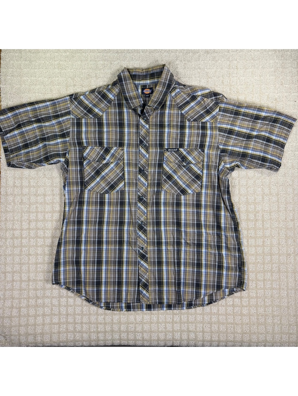 Dickies plaid short sleeve button front work shirt XL